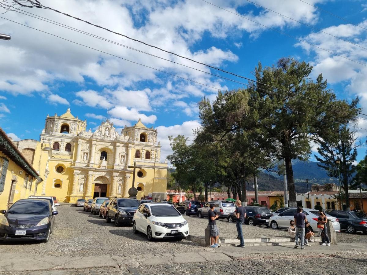 Casa Capirucho Hotel Antigua Exterior photo